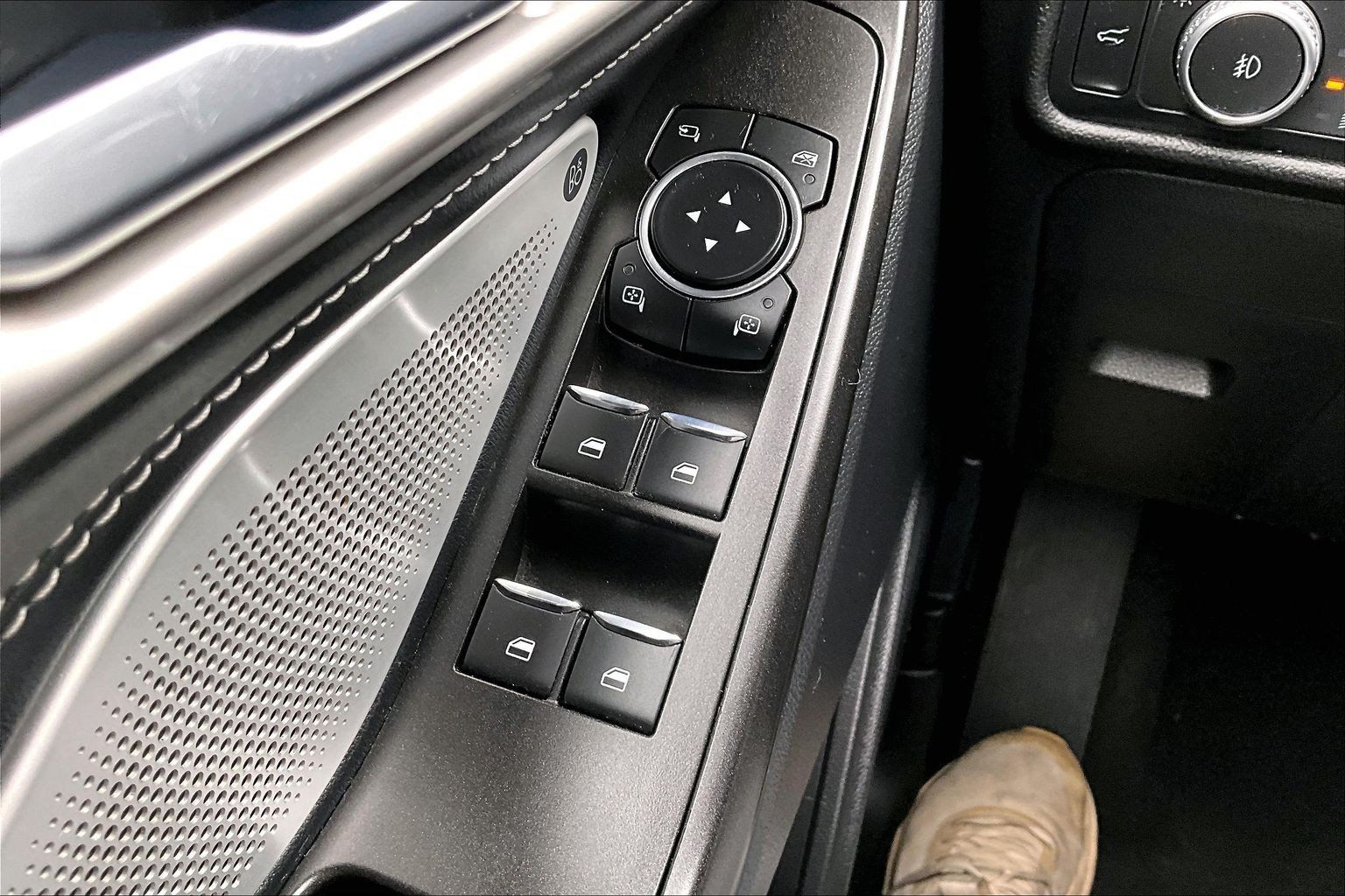 Used 2020 Ford Explorer ST w/ Premium Technology Package AWD/4WD image 34