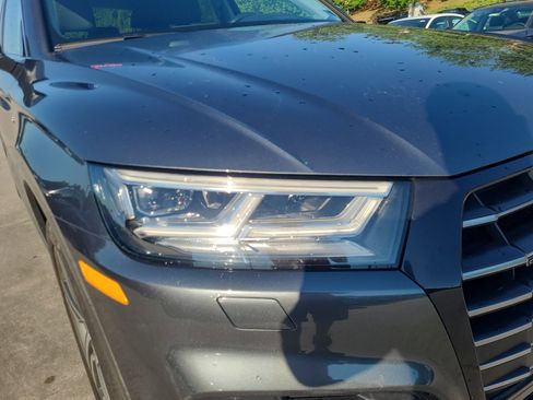 Used 2020 Audi Q5 e Prestige AWD/4WD image 28