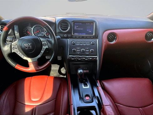 Used 2015 Nissan GT-R Premium AWD/4WD image 7