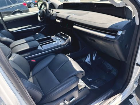Used 2025 Lincoln Navigator Reserve AWD/4WD image 33