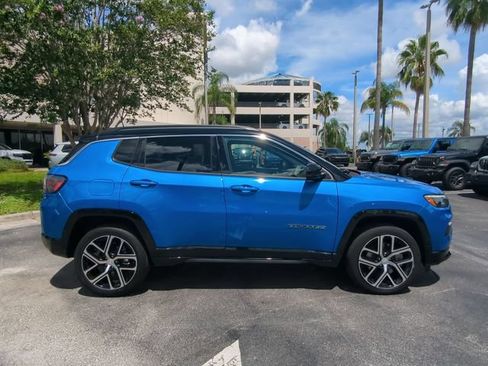 Used 2024 Jeep Compass Limited w/ Elite Group AWD/4WD image 4