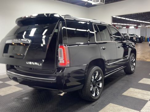 Used 2019 GMC Yukon Denali w/ Denali Ultimate Package AWD/4WD image 20