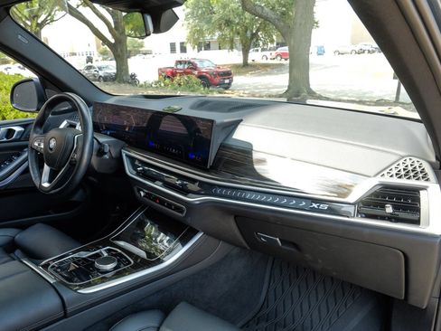 Used 2024 BMW X5 sDrive40i w/ Premium Package RWD image 14
