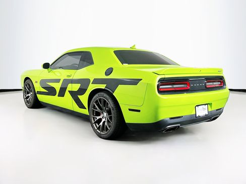 Used 2015 Dodge Challenger SRT w/ Technology Group image 5