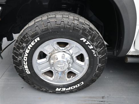 Used 2017 RAM 2500 Tradesman w/ Chrome Appearance Group AWD/4WD image 16