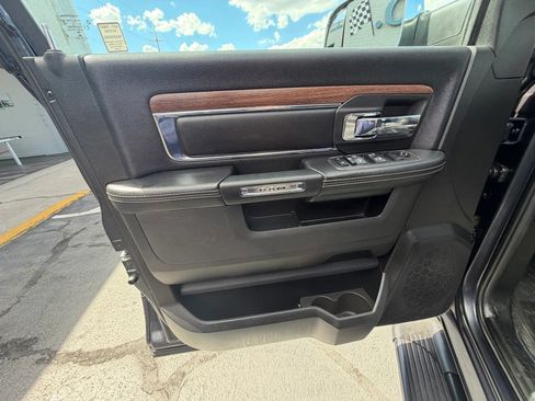 Used 2019 RAM 1500 Laramie AWD/4WD image 12