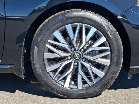Certified 2023 Nissan Altima 2.5 SV w/ SV Premium Package FWD image 8