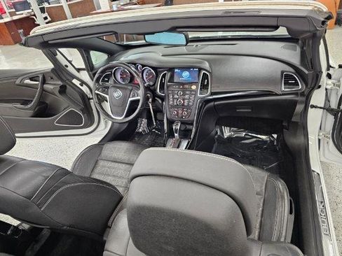 Used 2019 Buick Cascada Premium image 15