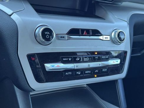 Certified 2024 Ford Explorer XLT AWD/4WD image 25