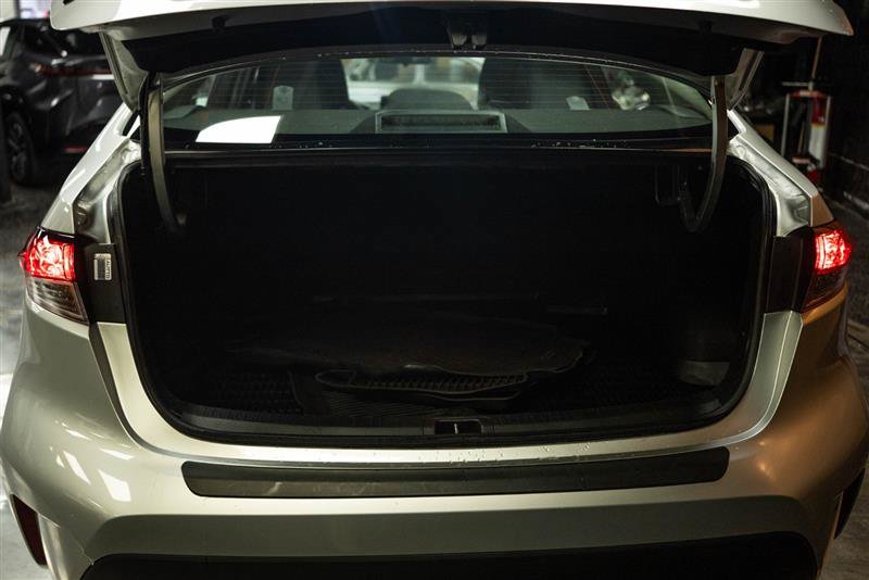 Used 2025 Toyota Corolla LE FWD image 7