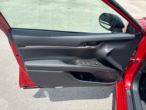 Used 2021 Toyota Camry XSE FWD image 14