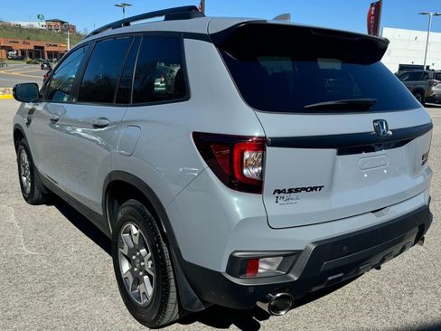 Used 2023 Honda Passport TrailSport image 5