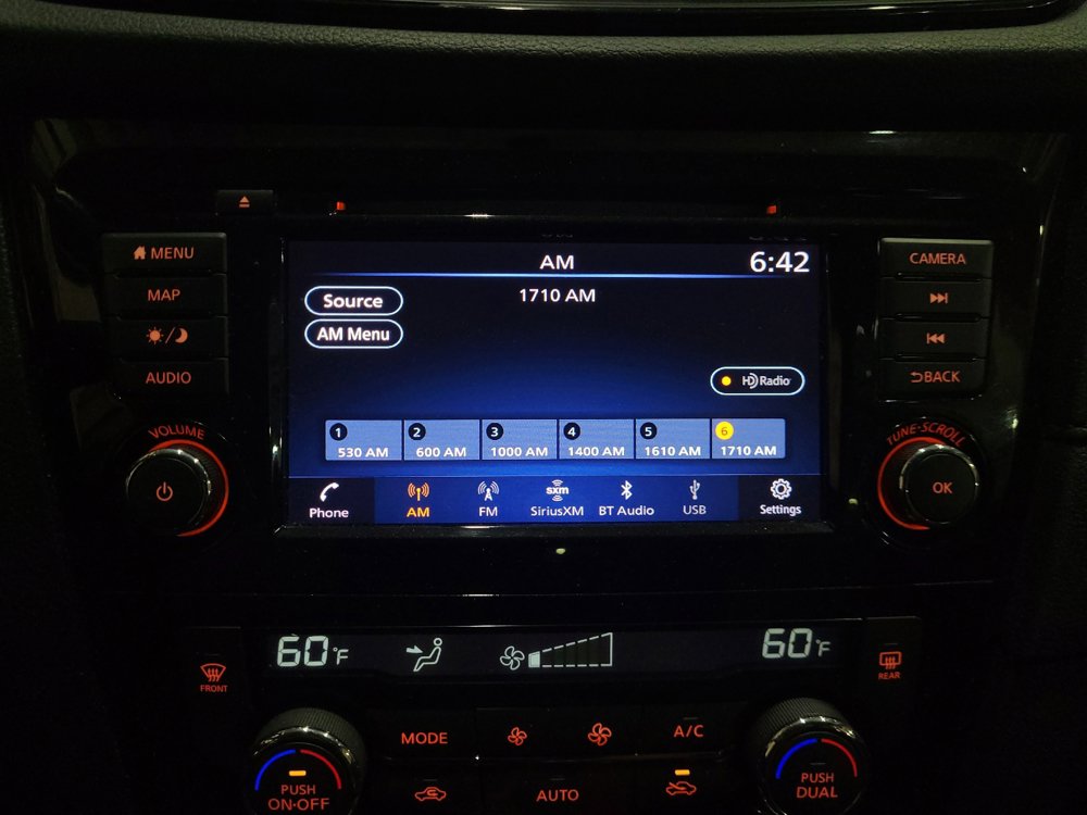 Used 2018 Nissan Rogue SV w/ Premium Package AWD/4WD image 25