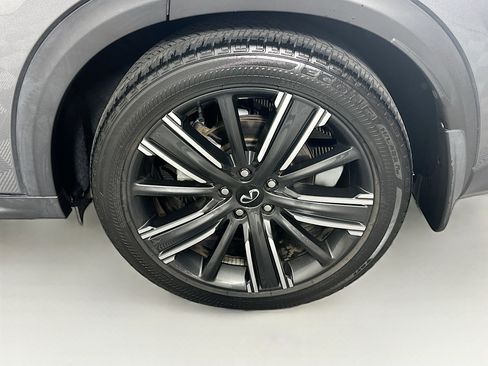 Used 2021 INFINITI QX50 Luxe w/ Appearance Package image 11