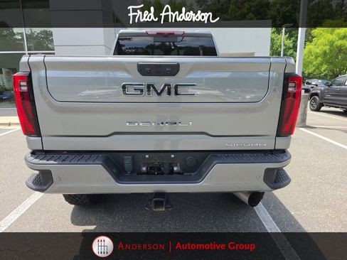 Used 2024 GMC Sierra 2500 Denali Ultimate AWD/4WD image 18