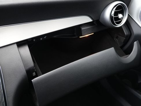 Used 2021 Mercedes-Benz C 300 Sedan image 29