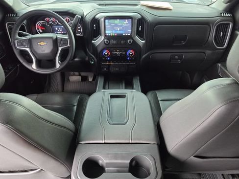 Used 2022 Chevrolet Silverado 1500 LTZ AWD/4WD image 16