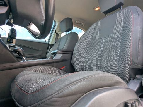 Used 2017 Chevrolet Equinox LT w/ Convenience Package FWD image 19