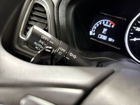 Used 2022 Honda HR-V EX image 17