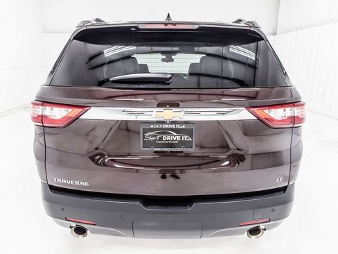 Used 2021 Chevrolet Traverse LT FWD image 6