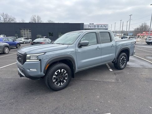 Used 2024 Nissan Frontier PRO-4X w/ Technology Package image 2