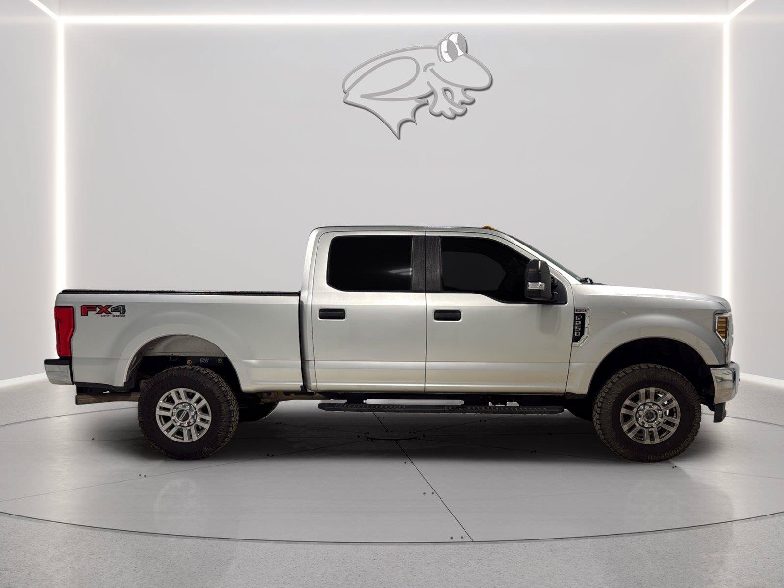Used 2019 Ford F250 XL w/ STX Appearance Package AWD/4WD image 6