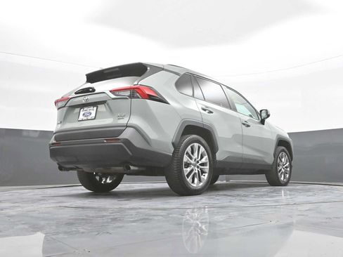 Used 2022 Toyota RAV4 XLE Premium AWD/4WD image 41