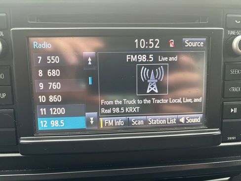 Used 2017 Toyota Tacoma SR5 image 20