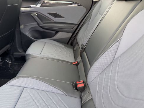 New 2026 Volkswagen Tiguan SE image 13