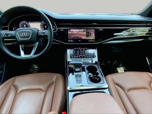 Used 2019 Audi Q8 Premium Plus w/ Premium Plus AWD/4WD image 15