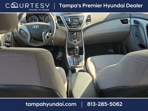 Used 2015 Hyundai Elantra SE image 7
