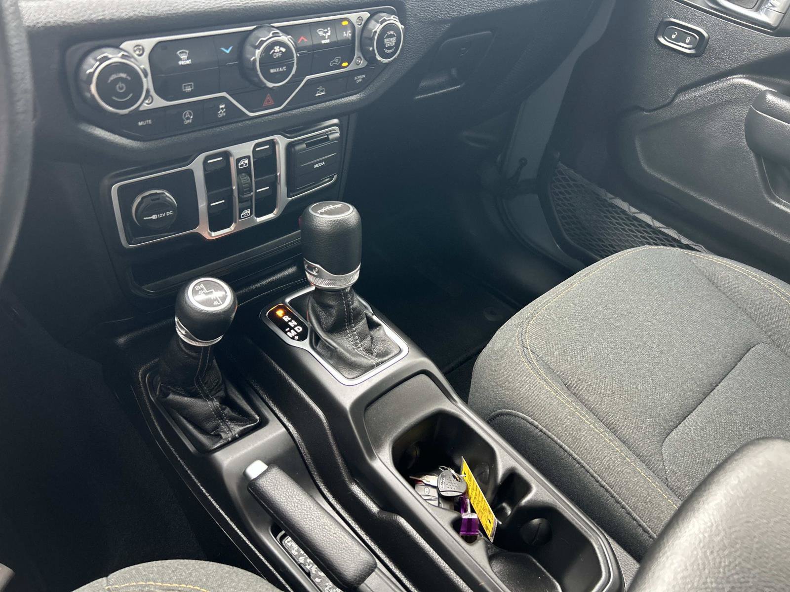 Used 2025 Jeep Gladiator Sport AWD/4WD image 31