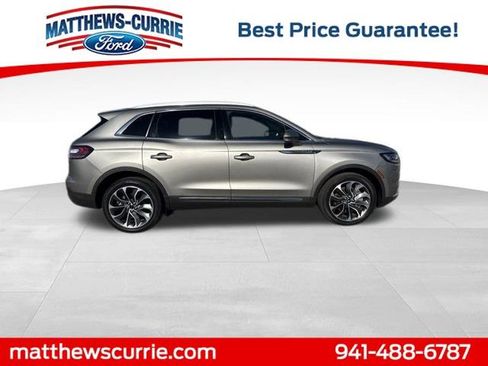 Used 2023 Lincoln Nautilus Reserve image 3