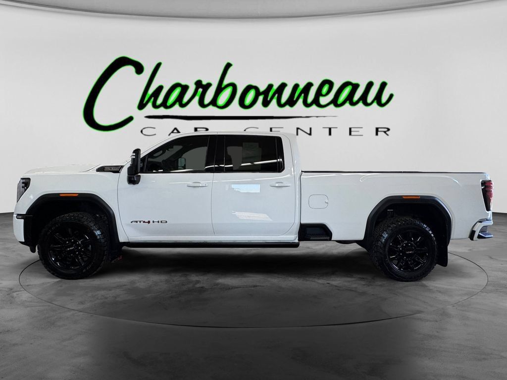 Used 2024 GMC Sierra 2500 AT4 w/ Technology Package AWD/4WD image 2