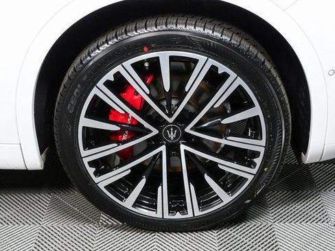 Used 2023 Maserati Grecale Modena image 7