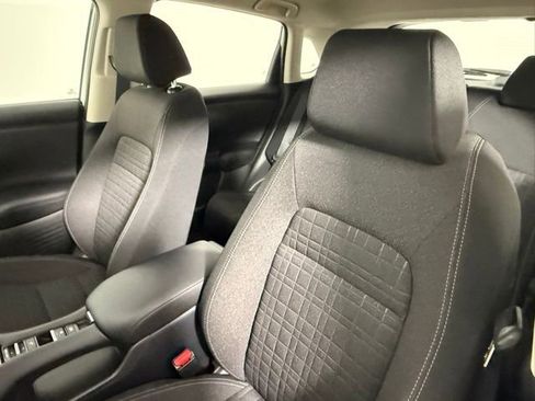 Used 2023 Honda HR-V LX image 29