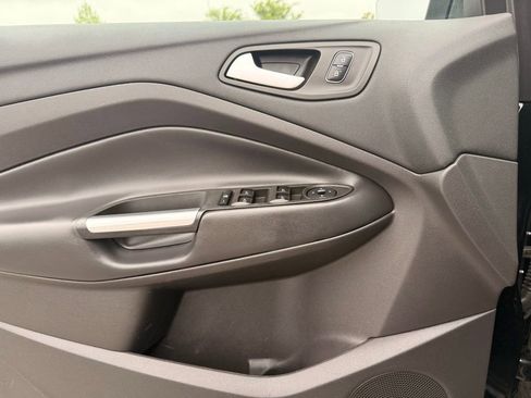 Used 2017 Ford Escape SE AWD/4WD image 21