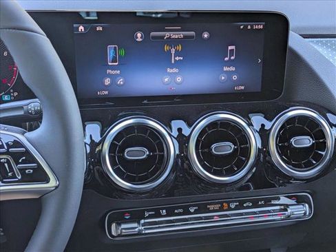 Used 2026 Mercedes-Benz GLA 250 image 12