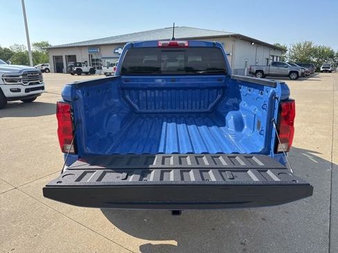 New 2026 Chevrolet Colorado Trail Boss w/ Off-Road Front Bumper Package AWD/4WD image 13