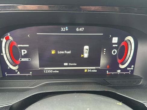 Used 2023 Nissan Pathfinder Platinum image 18