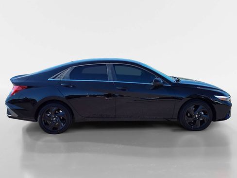 Used 2026 Hyundai Elantra SEL Sport Premium image 7