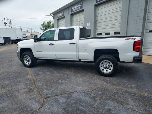 Used 2018 Chevrolet Silverado 2500 W/T w/ WT Convenience Package image 7
