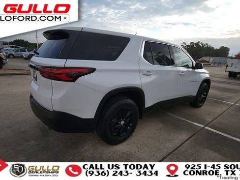 Used 2023 Chevrolet Traverse LS FWD image 8