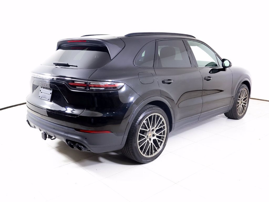 Certified 2023 Porsche Cayenne Platinum Edition AWD/4WD image 34