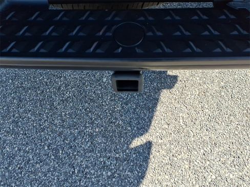 Used 2021 Nissan Titan S w/ S Utility Package image 7