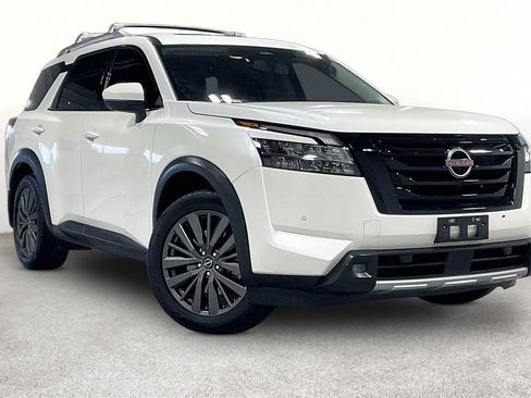 Used 2022 Nissan Pathfinder SL w/ SL Premium Package FWD image 1