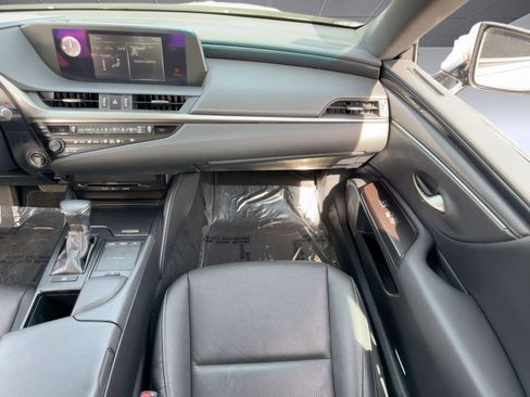 Used 2019 Lexus ES 350 w/ Accessory Package image 28