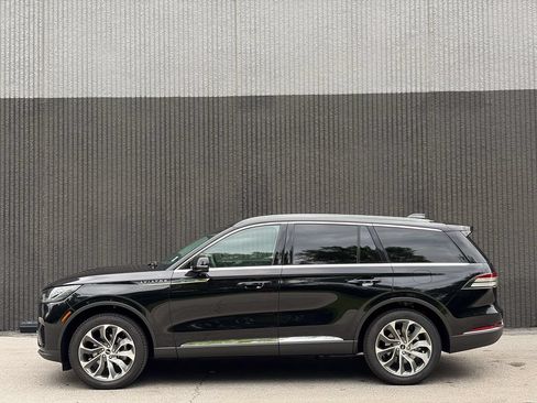 New 2026 Lincoln Aviator AWD image 4