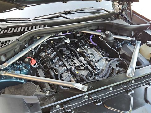 Used 2024 BMW X5 xDrive40i w/ Premium Package image 14