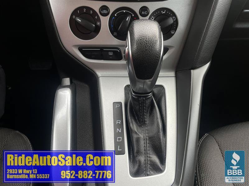 Used 2013 Ford Focus SE w/ SE Winter Pkg FWD image 20